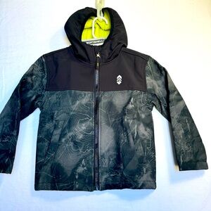 Size 4 NWT Free Country Boys Water Resistant Super Soft Shell jacket K4Q24-4